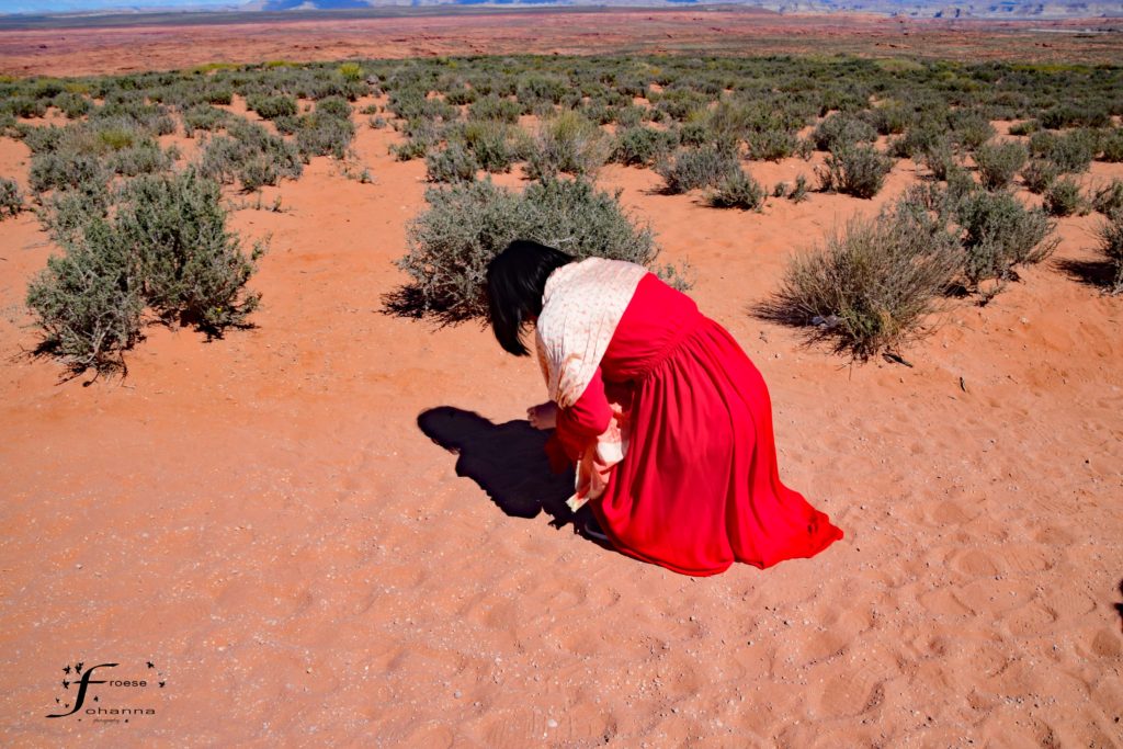 woman-in-the-desert